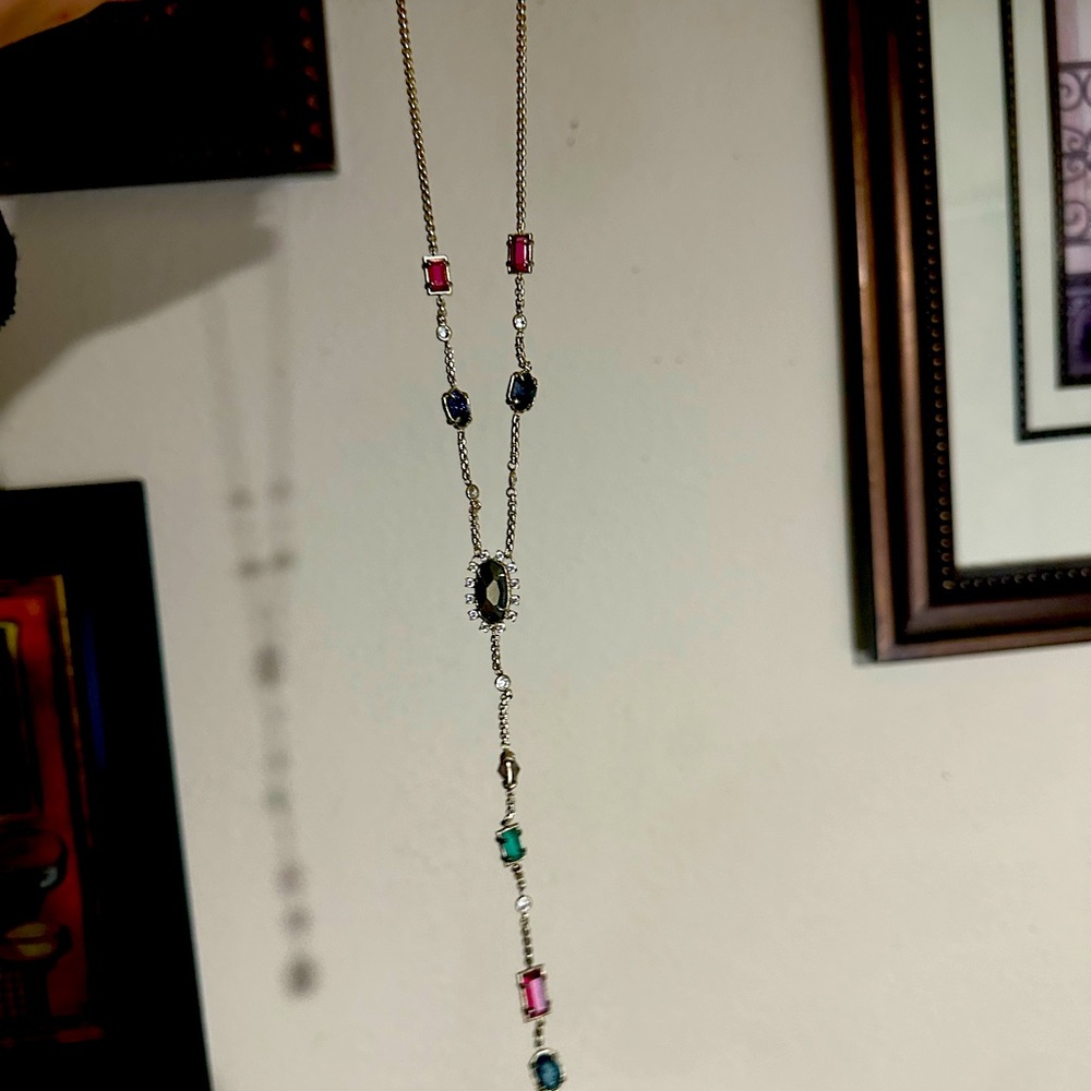 Kendra Scott necklace